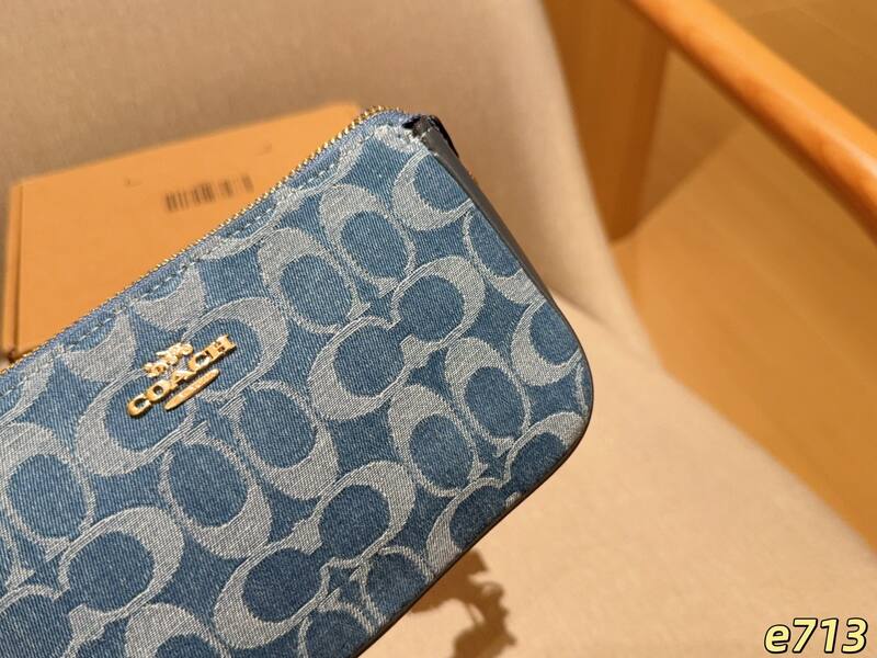 Coach Monogram shoulder bag — AAA Quality Replica