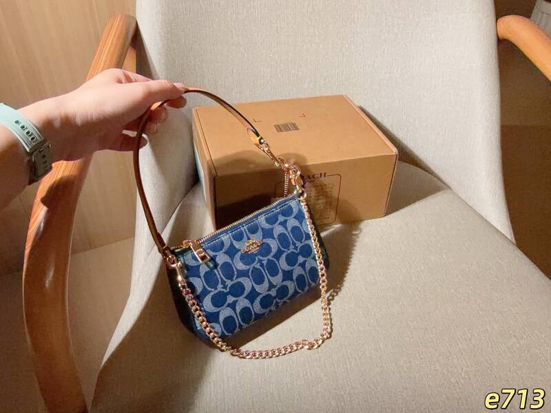 Coach Monogram shoulder bag — Top Quality Replica
