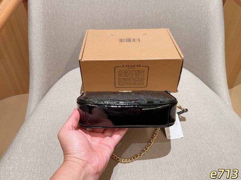 Coach Black 25x18x10cm shoulder bag — Premium Replica