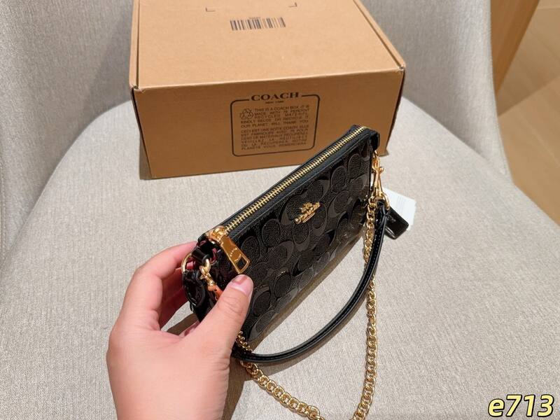 Coach Black 25x18x10cm shoulder bag — Premium Replica