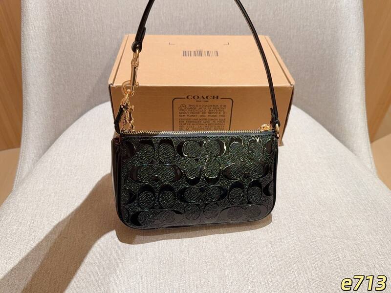 Coach Black 25x18x10cm shoulder bag — Premium Replica