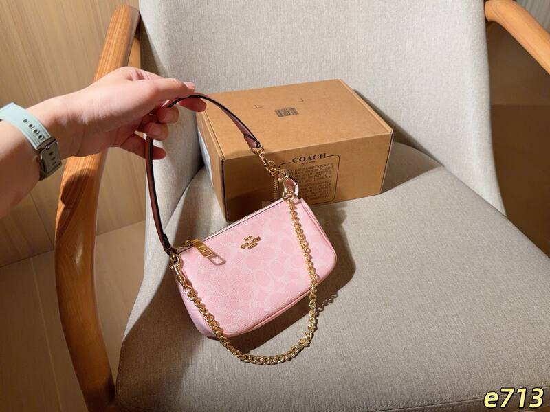 Coach Monogram shoulder bag — AAA Quality Replica