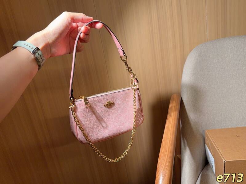 Coach Monogram shoulder bag — AAA Quality Replica