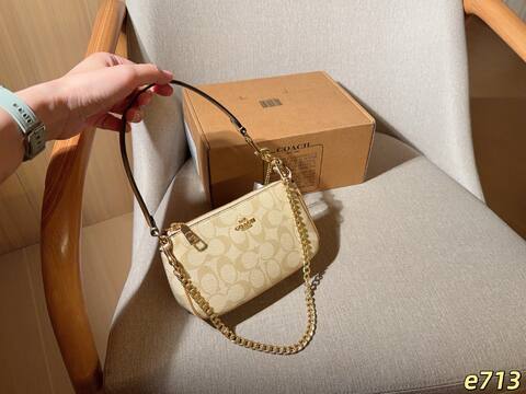 Coach Monogram 18x12cm shoulder bag AAA Quality Replica