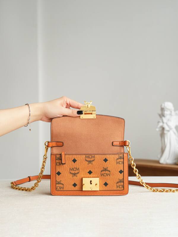 MCM Visetos 25x18x10cm shoulder bag — 1:1 Replica