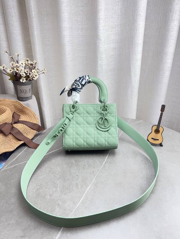 Dior Lady White shoulder — Top Quality Replica