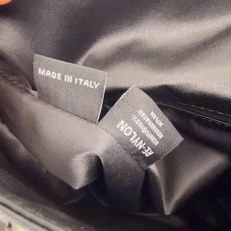 Miu Miu Black 40x30x16cm shoulder bag — 1:1 Replica