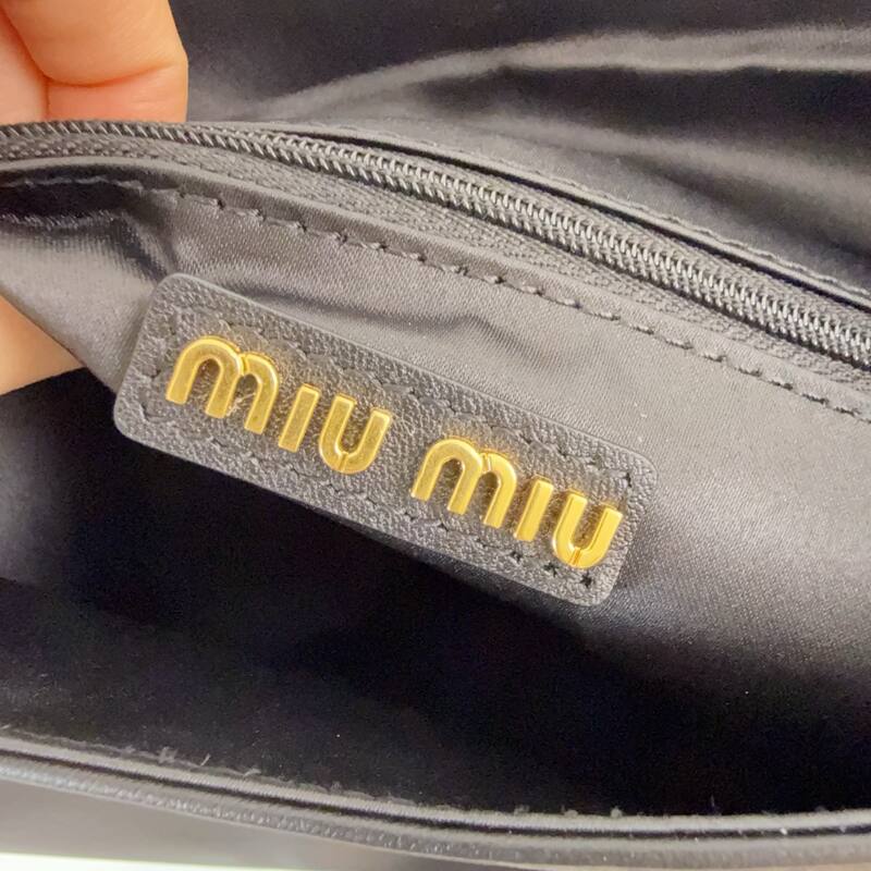 Miu Miu Black 40x30x16cm shoulder bag — 1:1 Replica