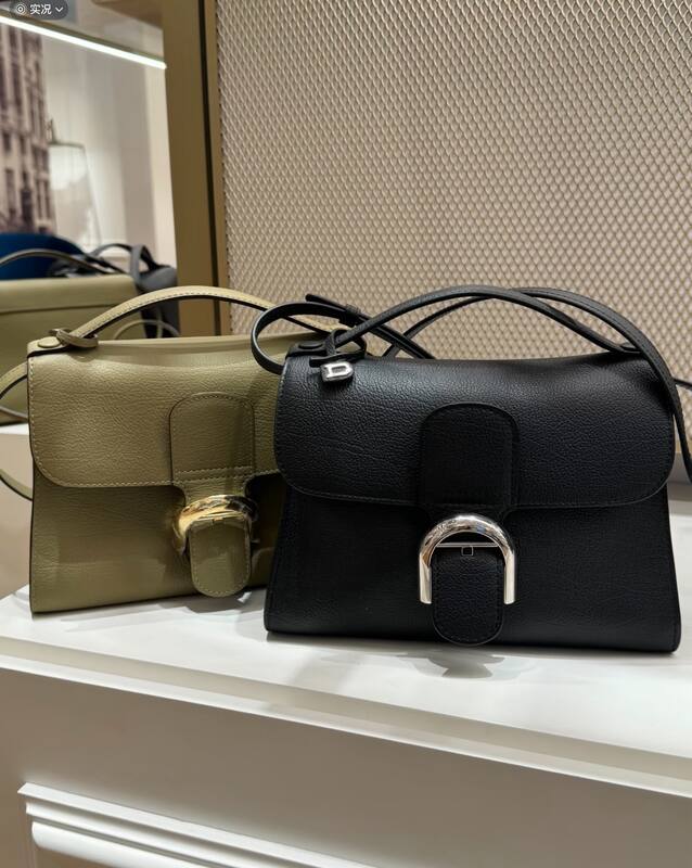 Delvaux Temp te Black top handle — 1:1 Replica