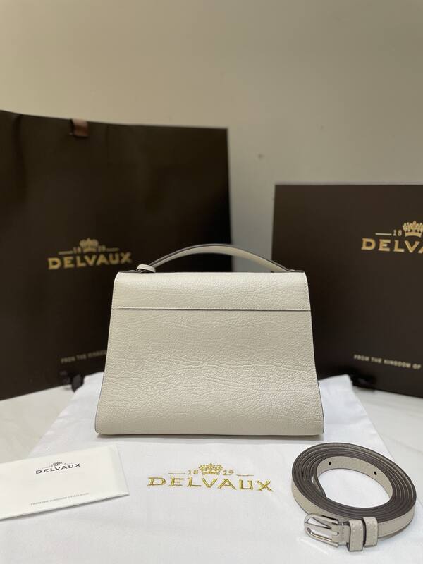 Delvaux Tempete Beige everyday — Premium Replica