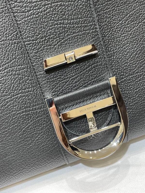 Delvaux Temp te Black grained leather shoulder — Top Quality Replica