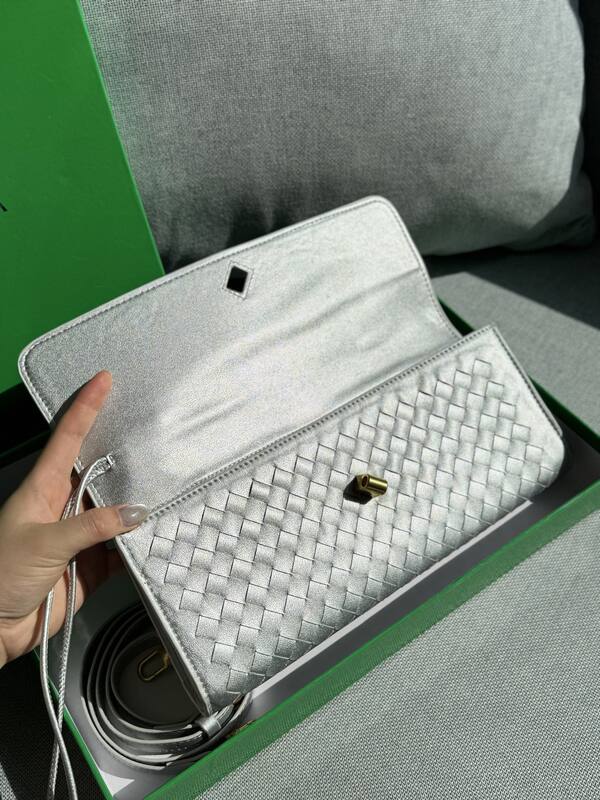 Bottega Veneta Silver shoulder bag — Premium Replica