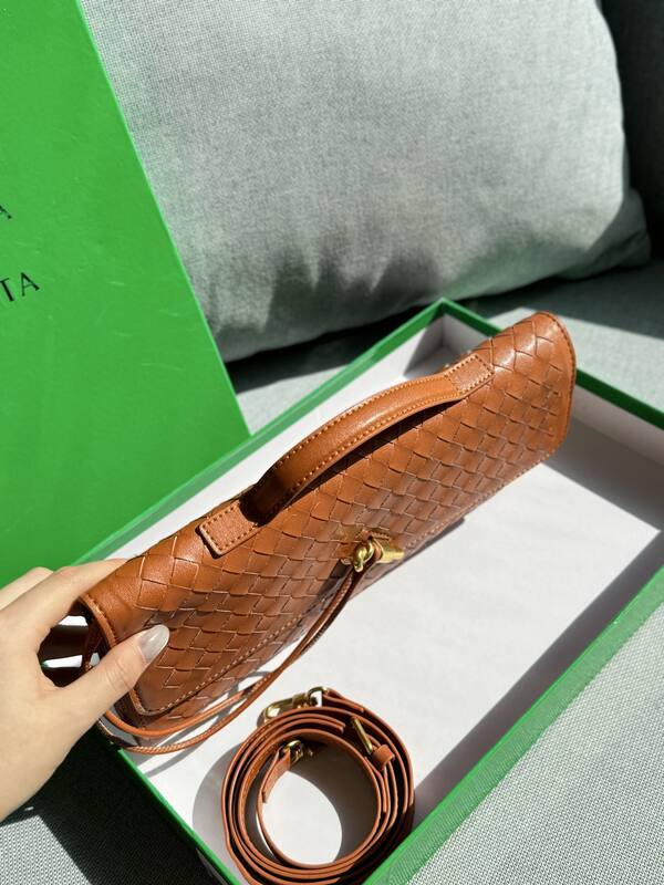 Bottega Veneta Brown shoulder bag — AAA Quality Replica