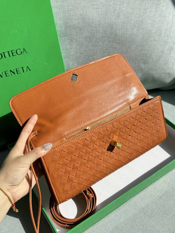 Bottega Veneta Brown shoulder bag — AAA Quality Replica