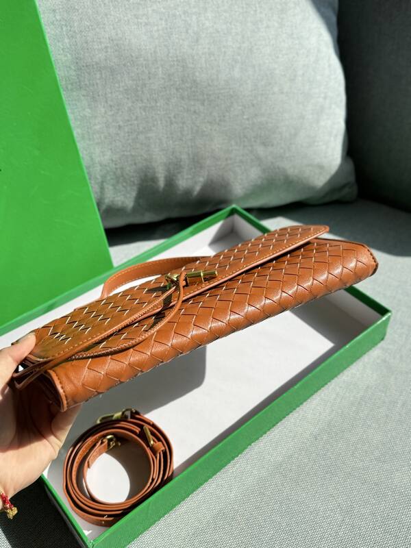 Bottega Veneta Brown shoulder bag — AAA Quality Replica