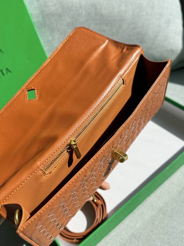 Bottega Veneta Brown shoulder bag — AAA Quality Replica