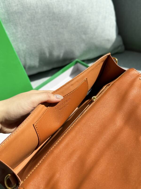 Bottega Veneta Brown shoulder bag — AAA Quality Replica