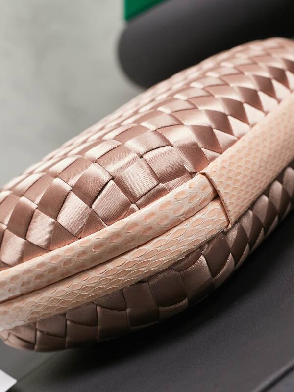 Bottega Veneta shoulder bag — Top Quality Replica