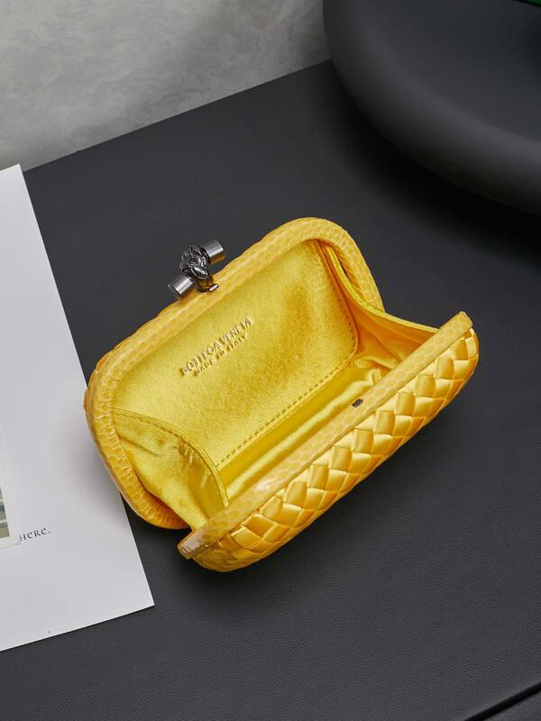 Bottega Veneta shoulder bag — AAA Quality Replica