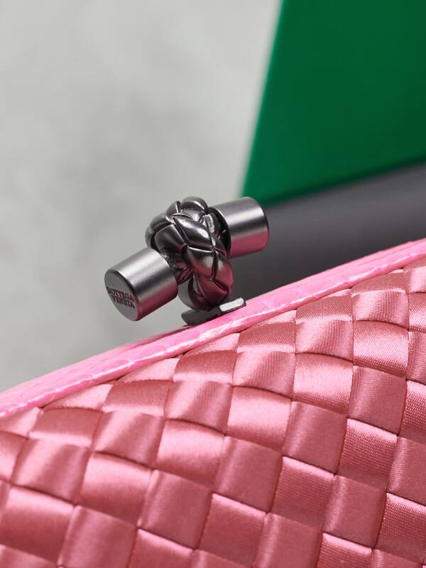 Bottega Veneta Pink shoulder bag — 1:1 Replica