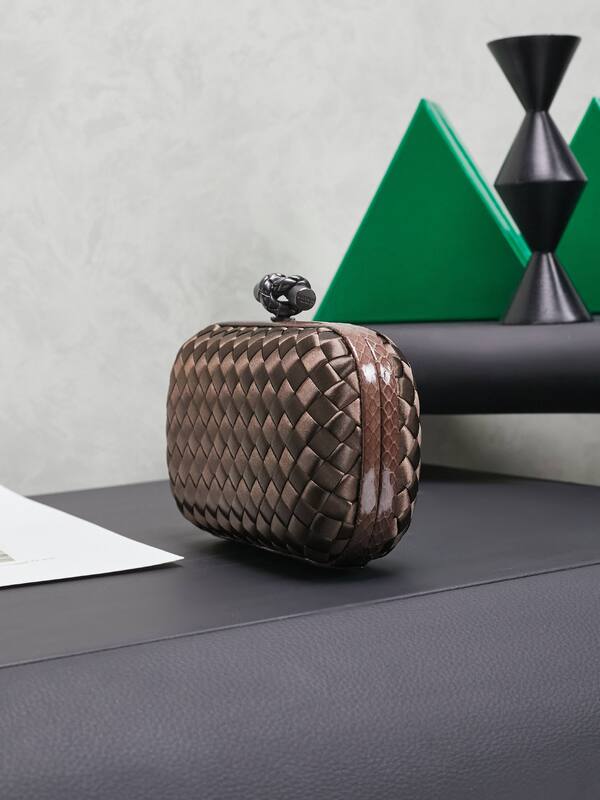 Bottega Veneta shoulder bag — Top Quality Replica