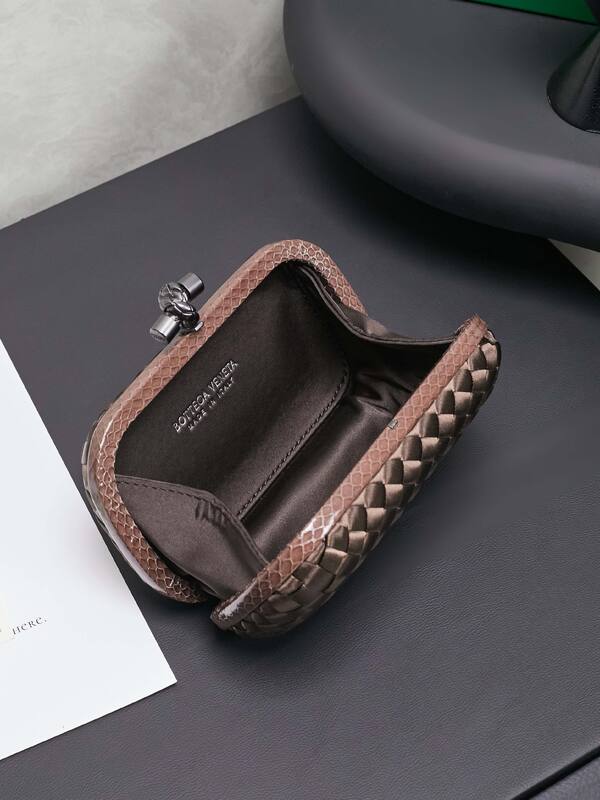 Bottega Veneta shoulder bag — Top Quality Replica