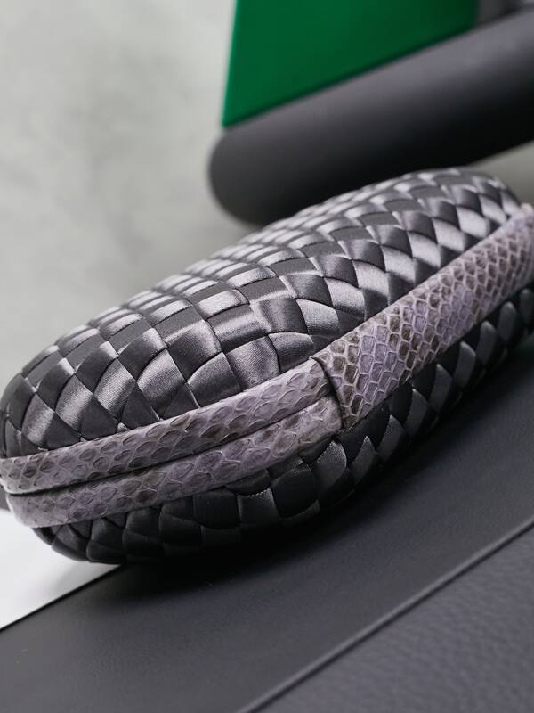 Bottega Veneta Gray shoulder bag — Premium Replica