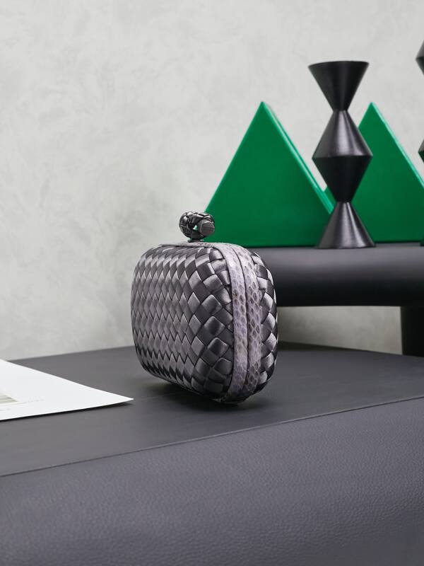 Bottega Veneta Gray shoulder bag — Premium Replica