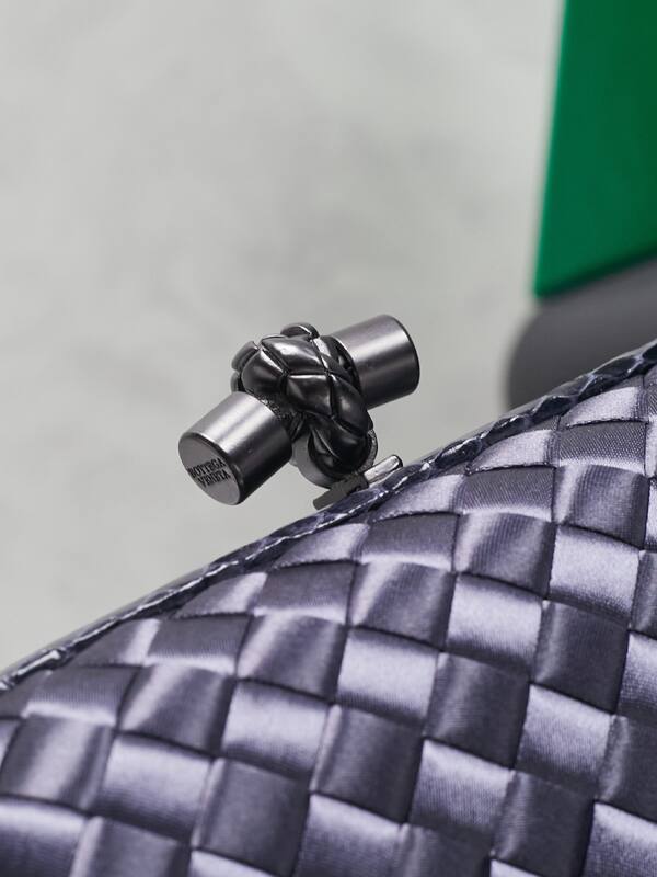 Bottega Veneta Gray shoulder bag — AAA Quality Replica