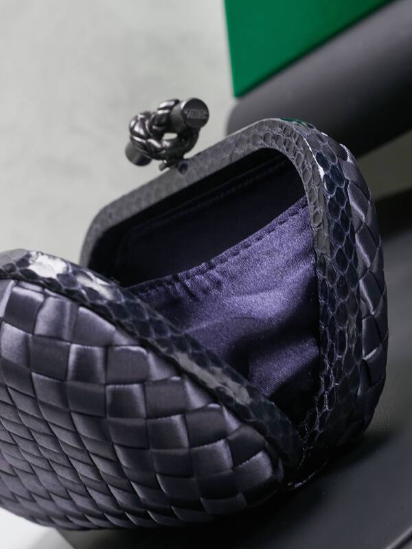 Bottega Veneta Gray shoulder bag — AAA Quality Replica