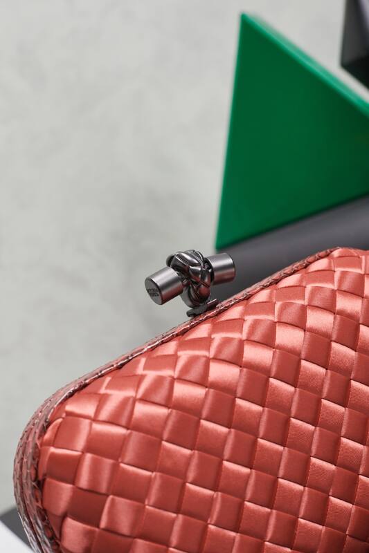 Bottega Veneta shoulder bag — AAA Quality Replica