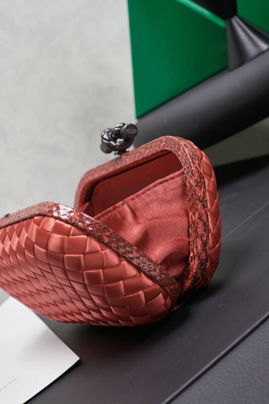 Bottega Veneta shoulder bag — AAA Quality Replica