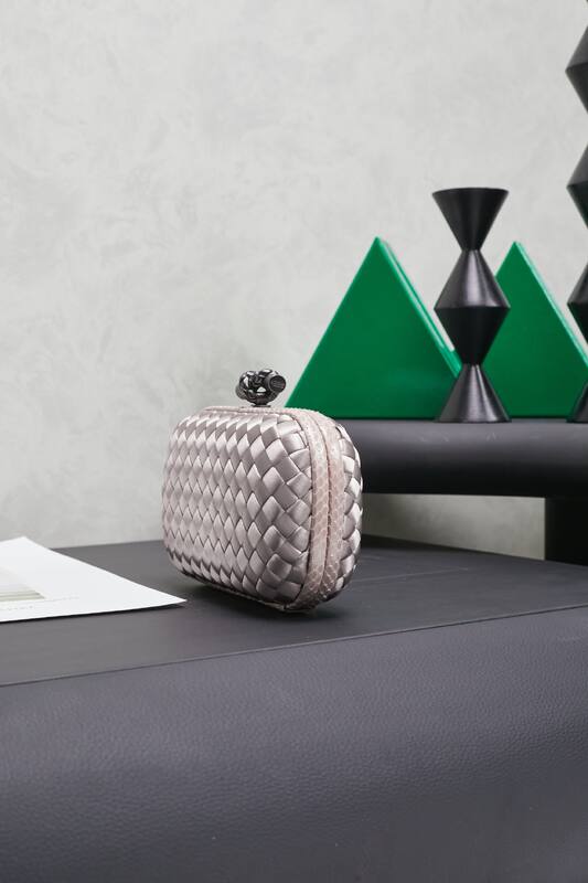 Bottega Veneta Silver shoulder bag — 1:1 Replica