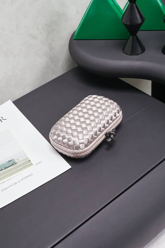 Bottega Veneta Silver shoulder bag — 1:1 Replica