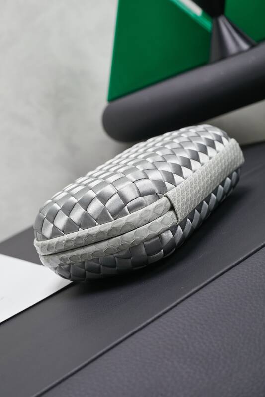 Bottega Veneta Silver shoulder bag — Top Quality Replica