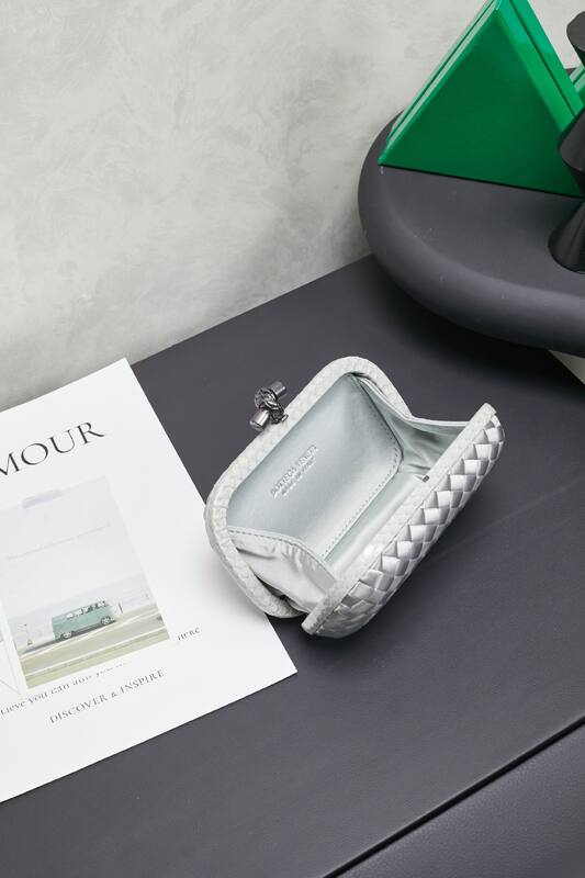 Bottega Veneta Silver shoulder bag — Top Quality Replica