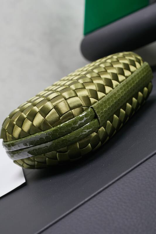 Bottega Veneta Green shoulder bag — Top Quality Replica