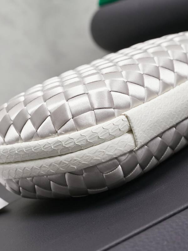 Bottega Veneta White shoulder bag — AAA Quality Replica
