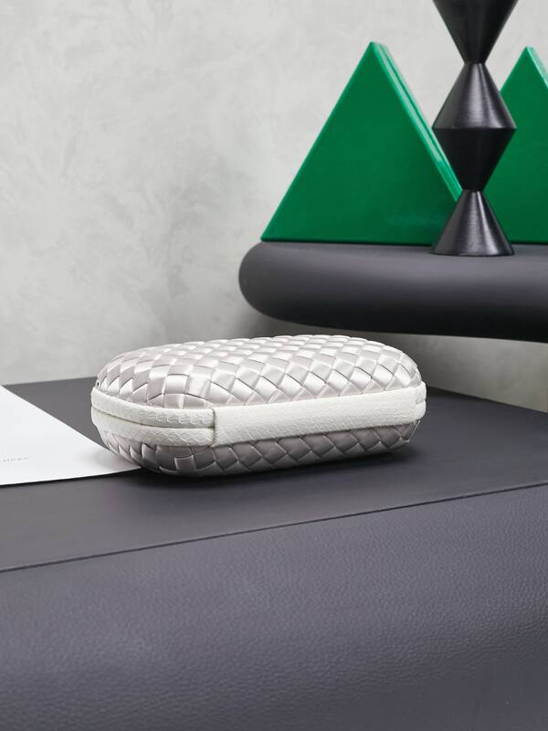 Bottega Veneta White shoulder bag — AAA Quality Replica