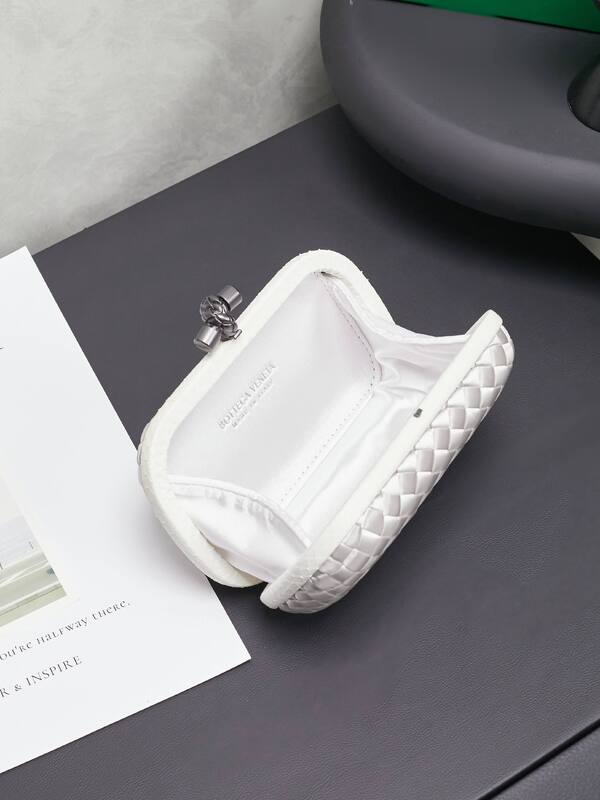 Bottega Veneta White shoulder bag — AAA Quality Replica
