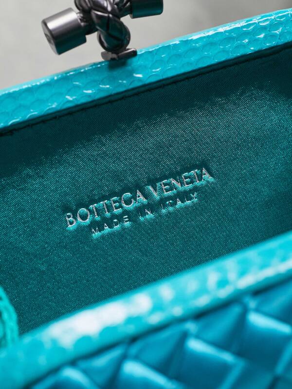 Bottega Veneta shoulder bag — Top Quality Replica