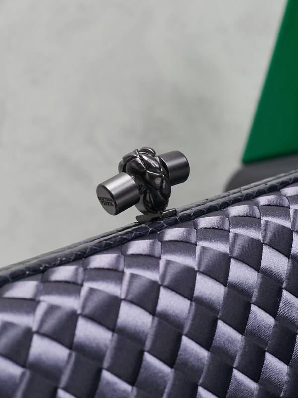 Bottega Veneta Knot Dark gray intrecciato satin evening bag — AAA Quality Replica