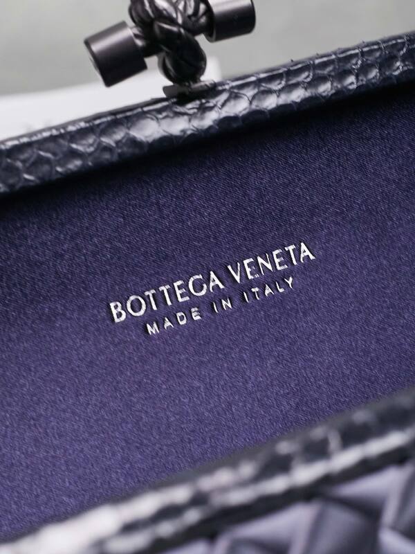 Bottega Veneta Knot Dark gray intrecciato satin evening bag — AAA Quality Replica