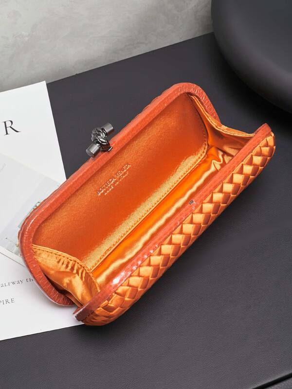 Bottega Veneta shoulder bag — AAA Quality Replica