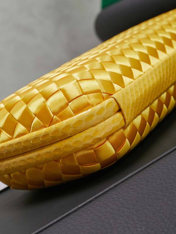 Bottega Veneta shoulder bag — Top Quality Replica
