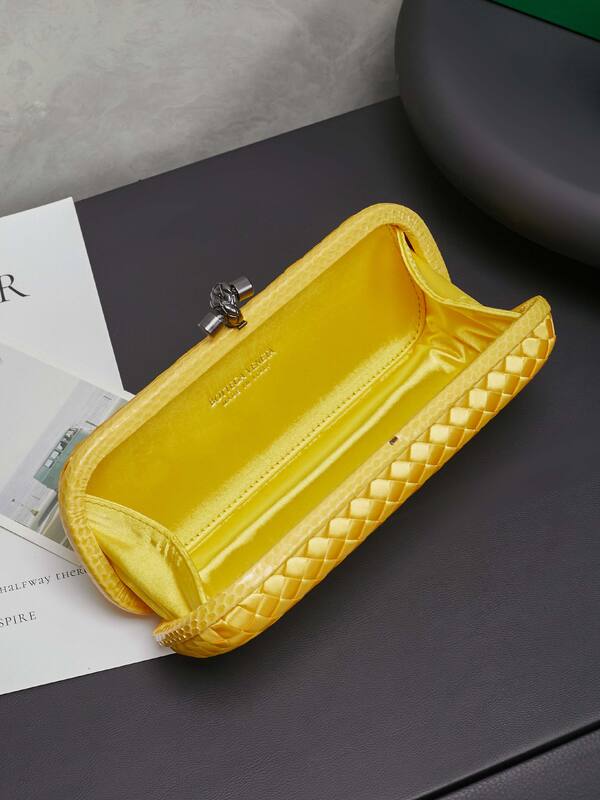 Bottega Veneta shoulder bag — Top Quality Replica