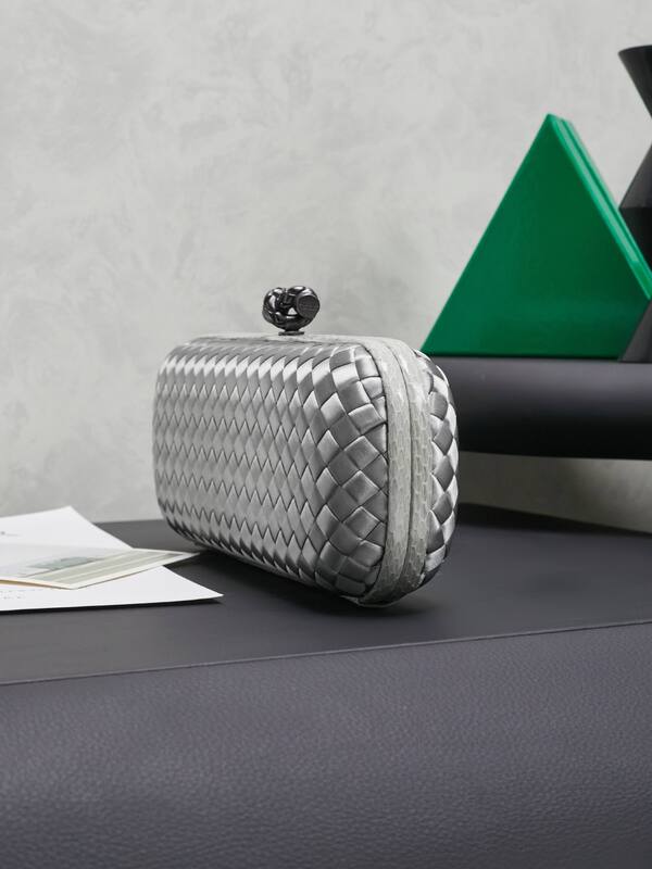 Bottega Veneta Silver shoulder bag — 1:1 Replica