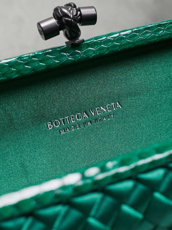 Bottega Veneta Green shoulder bag — Premium Replica