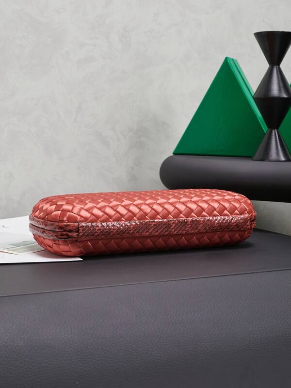 Bottega Veneta shoulder bag — Top Quality Replica