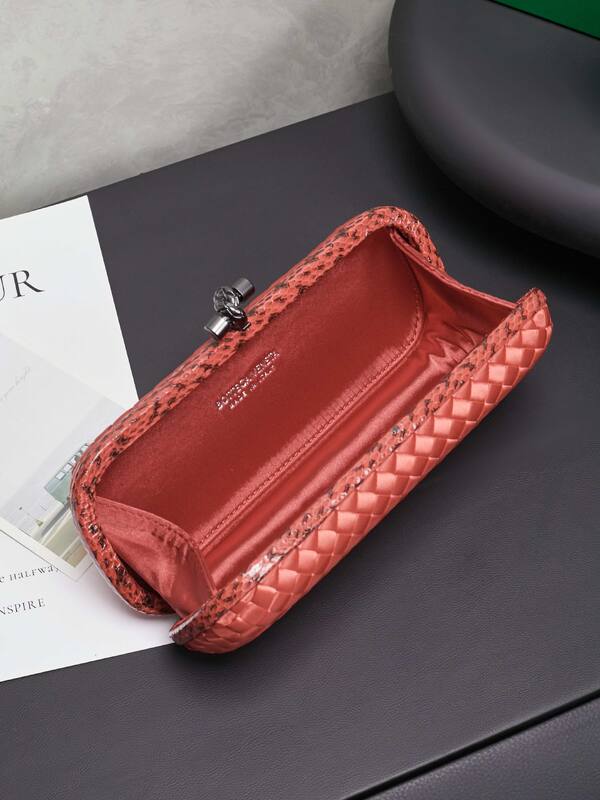Bottega Veneta shoulder bag — Top Quality Replica